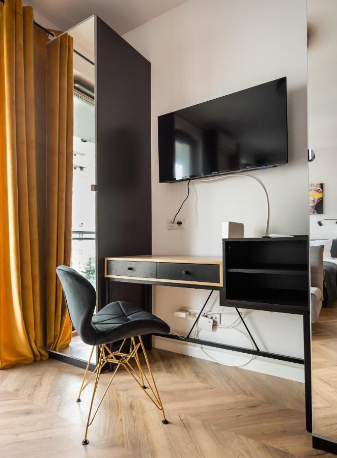 Woronicza 80 Modern Butas *